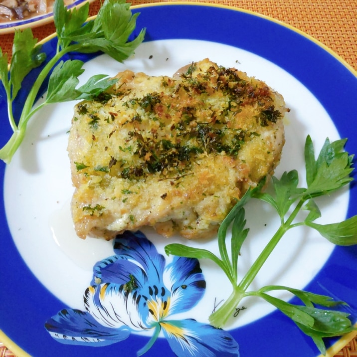 サクサク美味っ♪鶏もも香草パン粉焼き(・ิω・ิ)